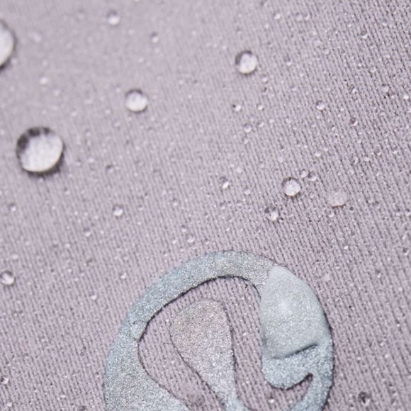 Lululemon Down For It All Vest Size 8 - Picture 10 of 10